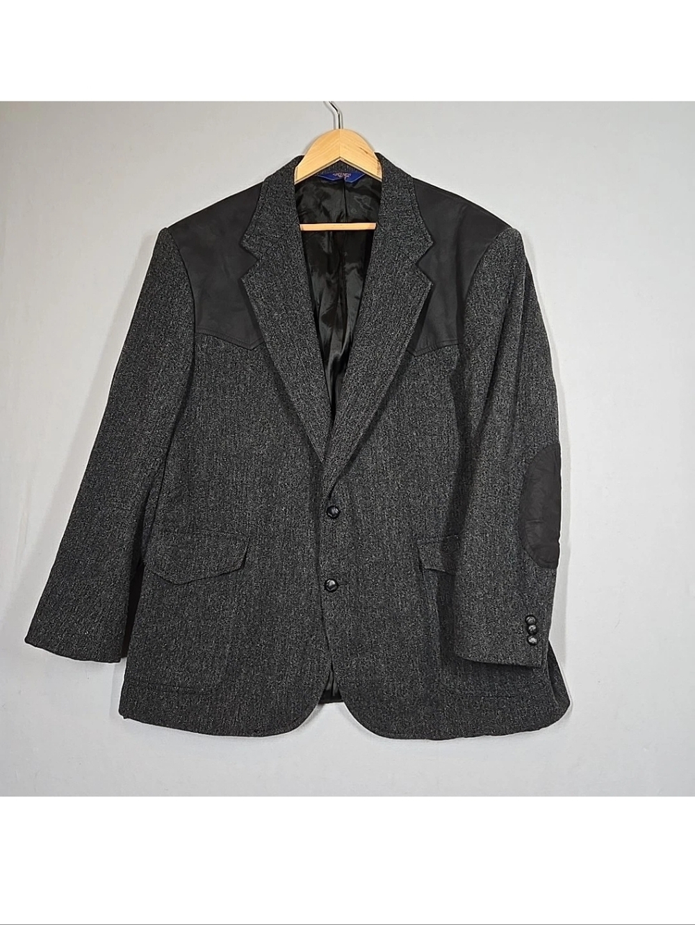 Vintage Pendleton Blazer Men Fits 48S Gray Herringbone Wool Tweed